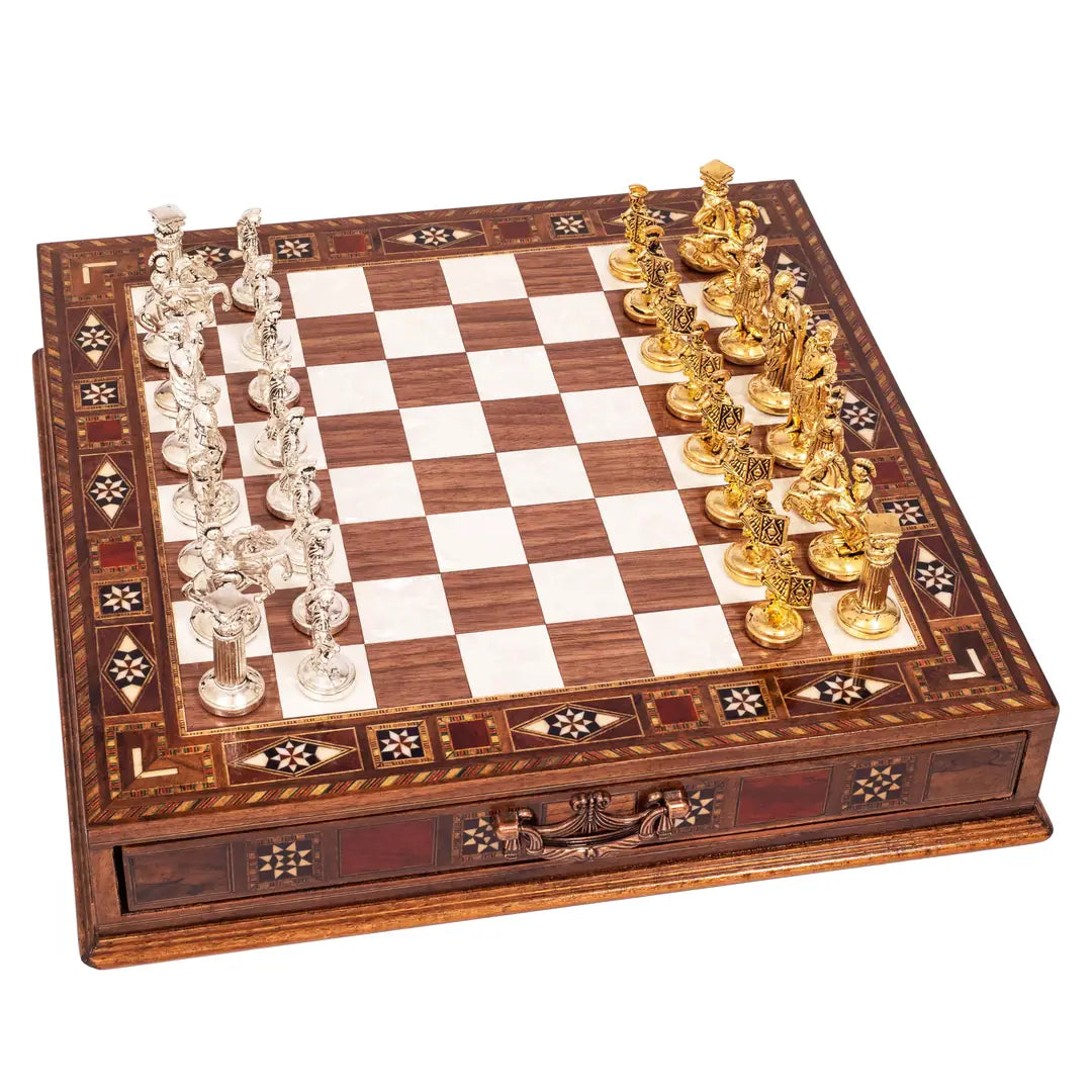 Handgefertigtes römisches Schachspiel aus Holz mit Metallfiguren, 36 cm – Schachatelier