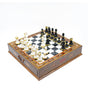 Handgefertigtes Schachspiel aus Nussbaum-Holz mit Aufbewahrung in Gold-Silber – Schachatelier