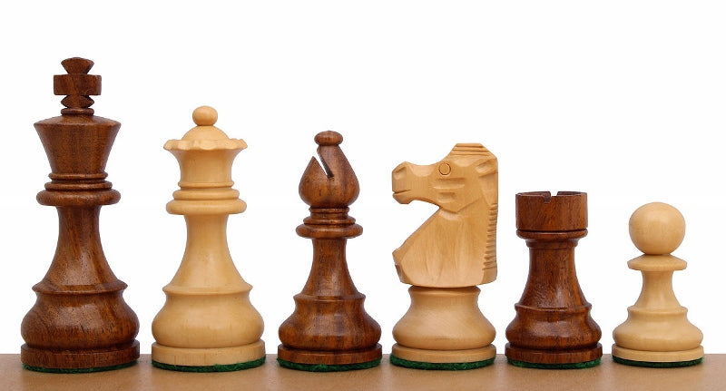 Französische Schachfiguren (Lardy) aus Akazie und Buchsbaum, König 7,6 cm – Figuren in Reihe